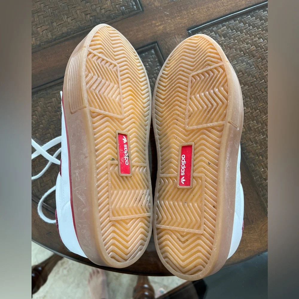 Adidas womens 9.5 red and white sneakers. Good condition! - Picture 4 of 4